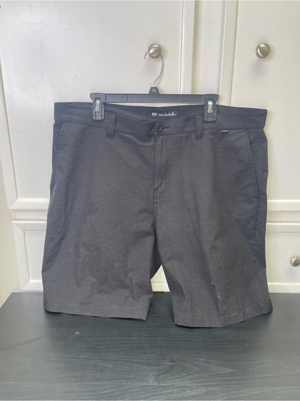 Travis Mathew Tech Men's Lightweight Performance Stretch Black Golf Shorts 40